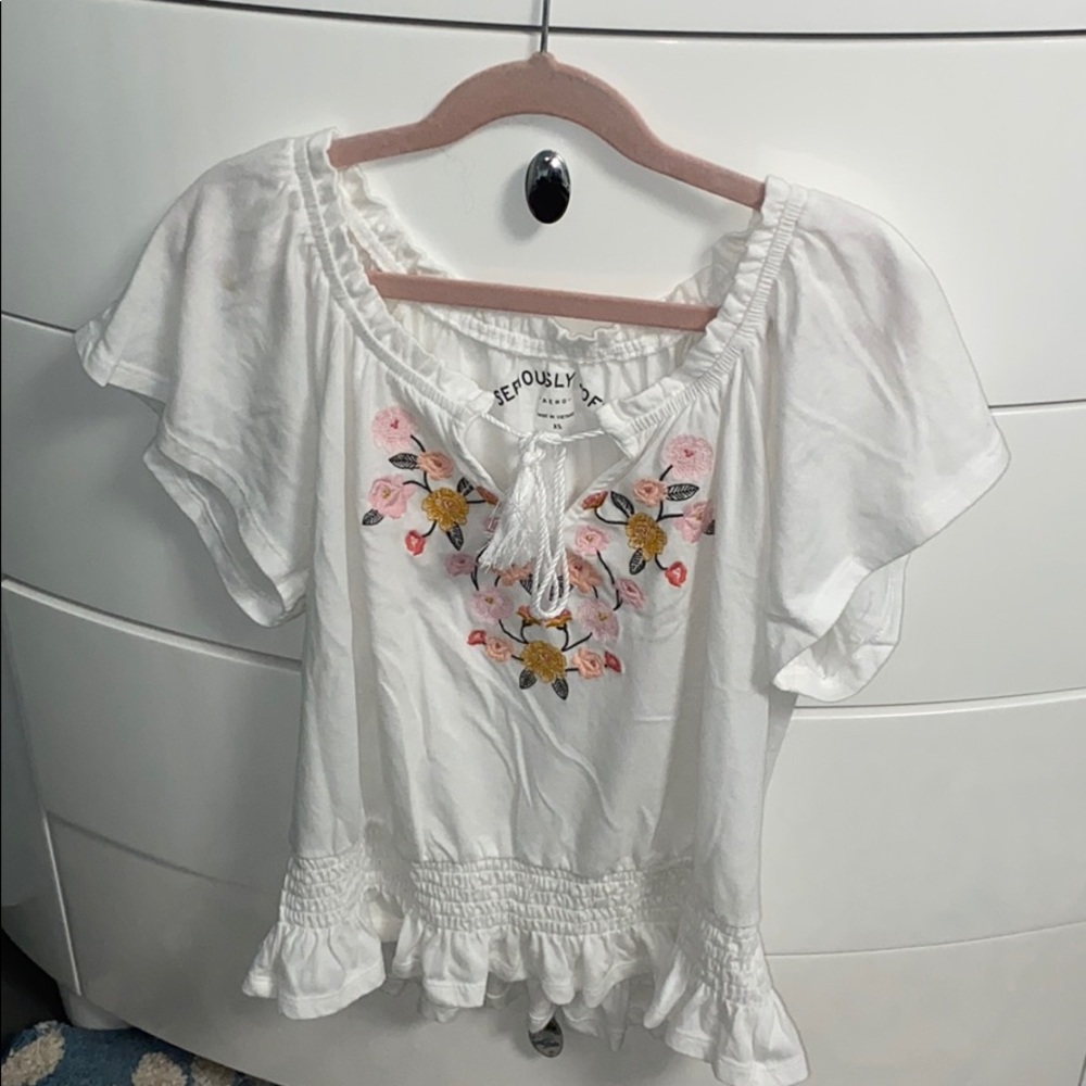 v-cut top,